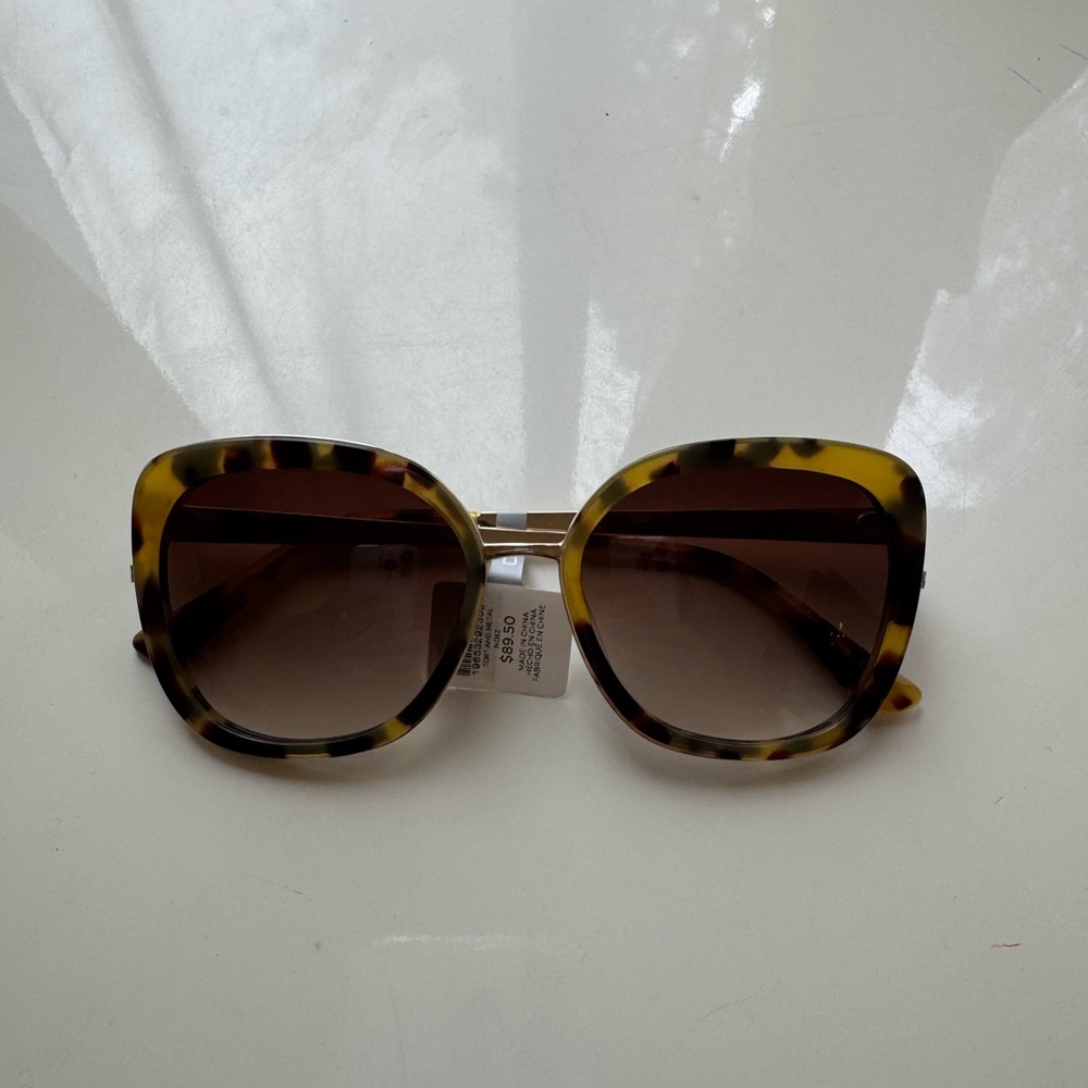 Chico's Brown Oversized Sunglasses with Tortoiseshell Pattern - Picture 11 of 16